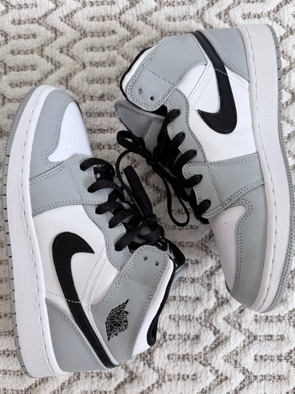 Air Jordan 1 Mid GS Light Smoke Grey Sneakers